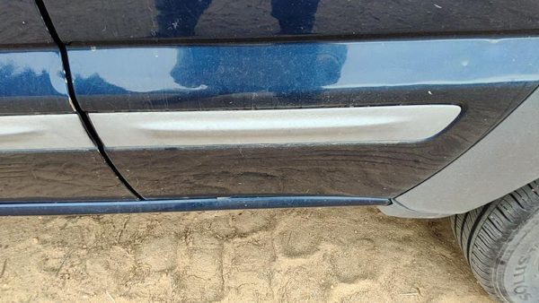 2002-2007 Jeep Liberty Driver Left Rear Moulding From Door Oem Back Trim Strip — photo 1