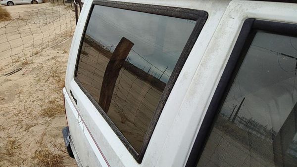 1984-2001 Jeep Cherokee Passenger Right Rear Quarter Glass Back Side Window Oem — photo 3