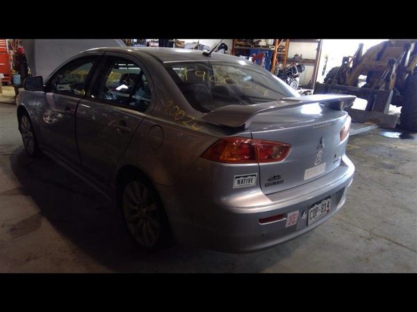 2008 Mitsubishi Outlander — vehicle photo 6