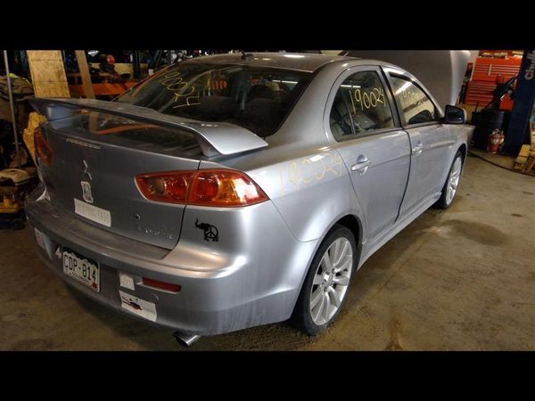 2008 Mitsubishi Outlander — vehicle photo 7