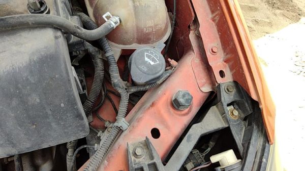 05-10 Chevy Cobalt Windshield Washer Fluid Reservoir With Pump Oem Wiper Tank — photo 1