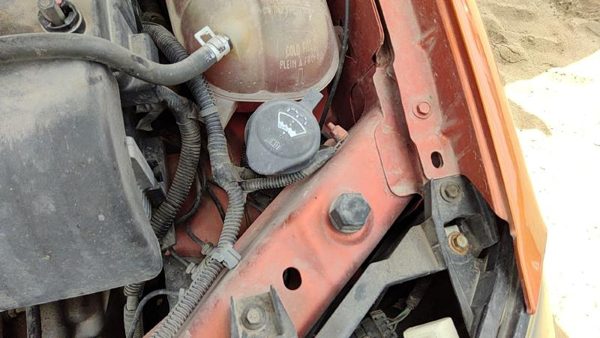 05-10 Chevy Cobalt Windshield Washer Fluid Reservoir With Pump Oem Wiper Tank — photo 2