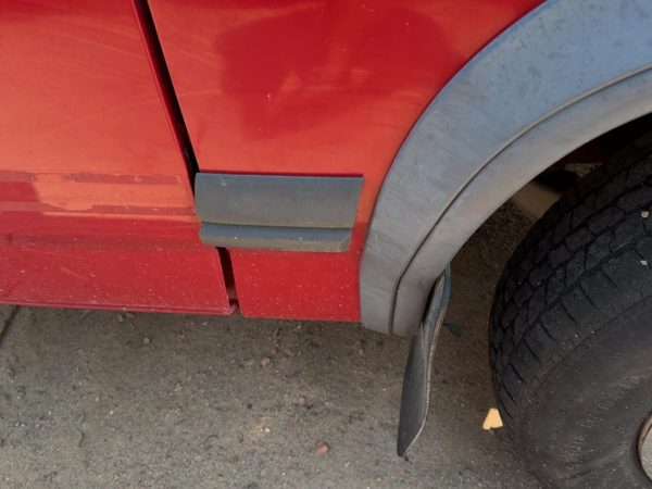 1987-1996 Dodge Dakota Passenger Right Moulding From Fender Oem Trim Strip — photo 1