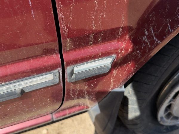 1985-1988 Nissan Maxima Passenger Right Moulding From Fender Oem Trim Strip — photo 5