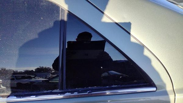 2005-2011 Cadillac Sts Driver Left Rear Vent Window Back Door Glass With Frame — photo 2
