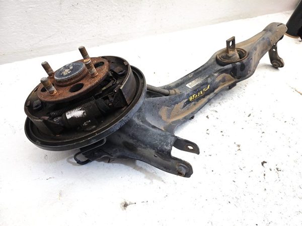 1996-2000 Honda Civic Hx Driver Left Rear Trailing Arm With Drum Brake Hub — photo 6