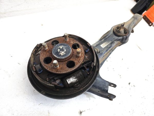1996-2000 Honda Civic Hx Driver Left Rear Trailing Arm With Drum Brake Hub — photo 7