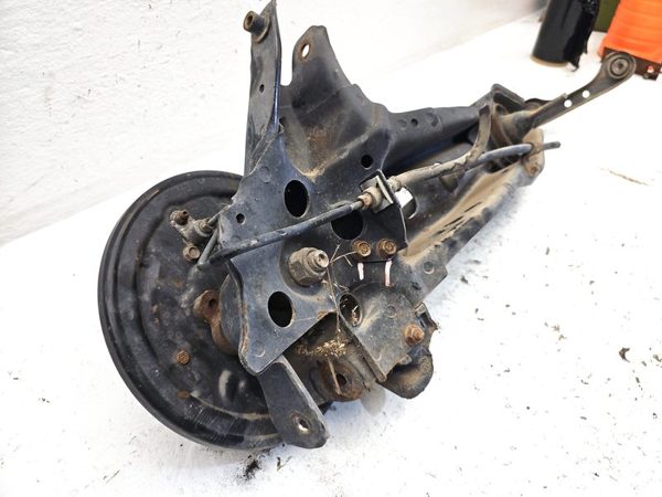 1996-2000 Honda Civic Hx Driver Left Rear Trailing Arm With Drum Brake Hub — photo 2