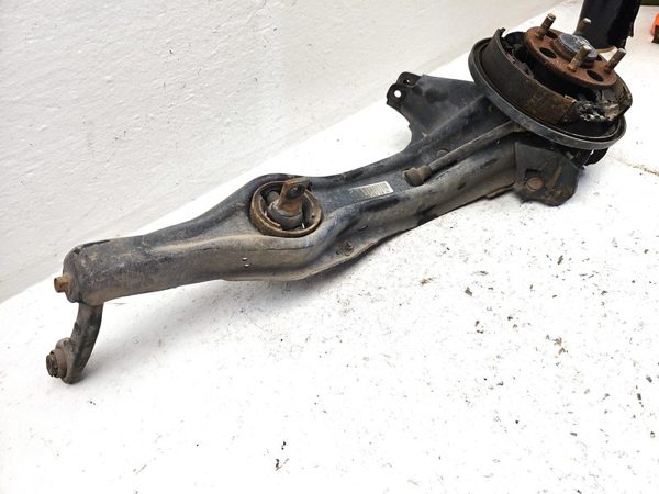 1996-2000 Honda Civic Hx Driver Left Rear Trailing Arm With Drum Brake Hub — photo 4