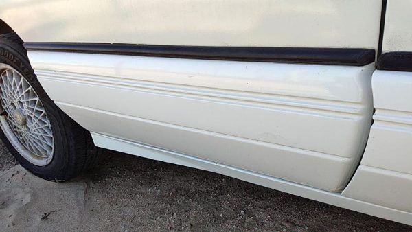 92-95 Pontiac Bonneville Passenger Right Rear Moulding From Door Back Trim White — photo 2
