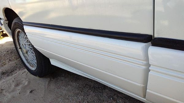 92-95 Pontiac Bonneville Passenger Right Rear Moulding From Door Back Trim White — photo 3