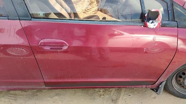 2010 Honda Insight Front Door RH Tango Red Re — photo 2