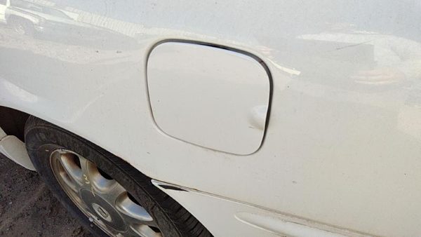 1997-2004 Buick Regal Fuel Tank Door With Hinge Gas Lid Oem Filler White 16U — photo 1