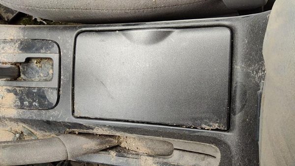 2005 Toyota Camry Front Console 95 Stone — photo 2