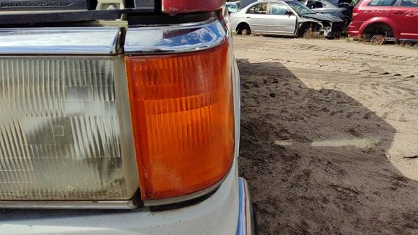 1988 Ford F150 Fog/mark/park/turn Light/lamp LH — photo 3