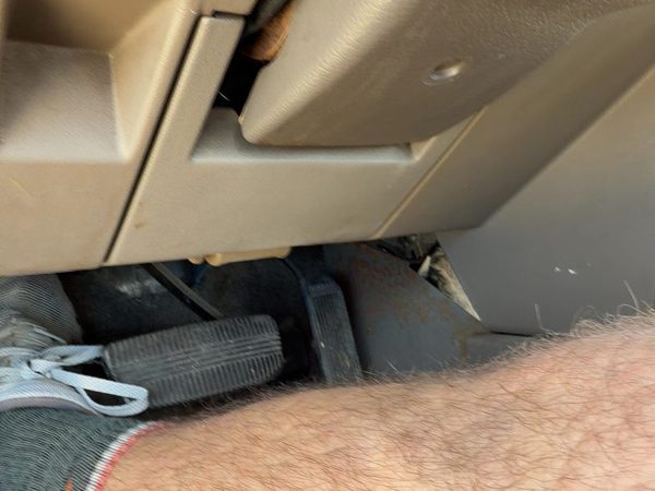 1987-1988 Nissan Maxima Lower Dash Under Column Knee Bolster Trim Panel Oem Gray — photo 2