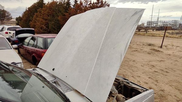 1991 Volvo 740 Hood Silver — photo 3