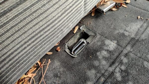 91-94 Chevy S10 Blazer Passenger Right Front Seat Belt Buckle Receiver Oem Black — photo 2