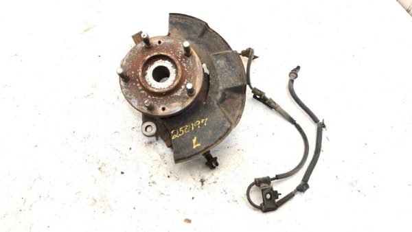 05-09 Hyundai Tucson Driver Left Front Spindle Steering Knuckle With Wheel Hub — photo 1