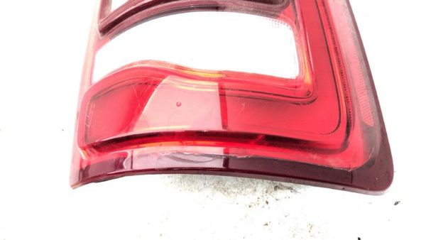 2019 Dodge Ram 2500 Passenger Right Tail Light Oem Brake Lamp Cracked Led — photo 12
