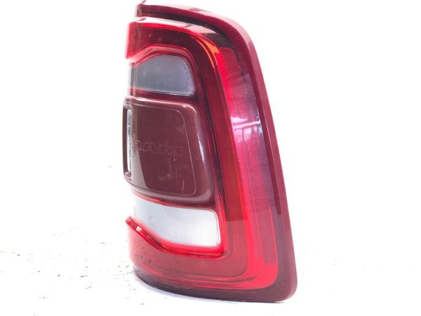 2019 Dodge Ram 2500 Passenger Right Tail Light Oem Brake Lamp Cracked Led — photo 3