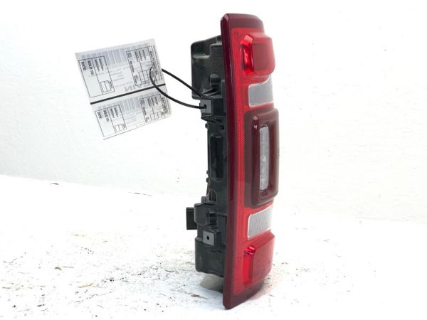 2019 Dodge Ram 2500 Passenger Right Tail Light Oem Brake Lamp Cracked Led — photo 8