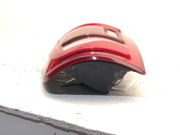 2019 Dodge Ram 2500 Passenger Right Tail Light Oem Brake Lamp Cracked Led — photo 10