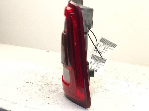 2019 Dodge Ram 2500 Passenger Right Tail Light Oem Brake Lamp Cracked Led — photo 4