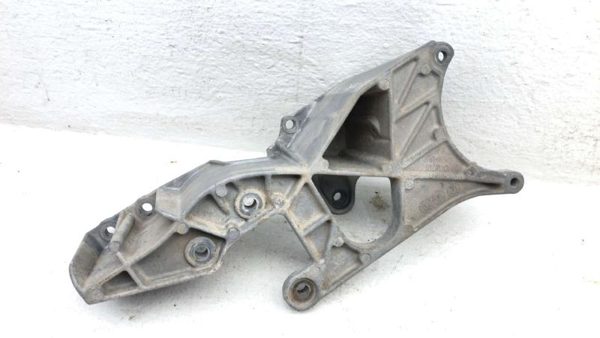1990 Gmc Sierra 1500 Mount Bracket Set For Alternator Oem 10118701 — photo 1