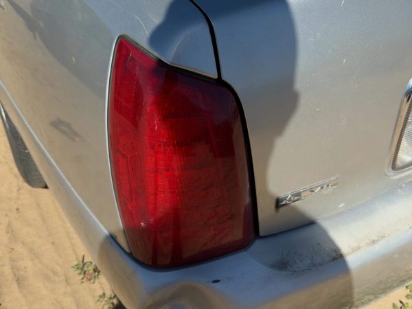 2005 Cadillac Deville Tail Light Assembly LH — photo 3