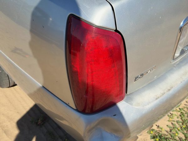 2005 Cadillac Deville Tail Light Assembly LH — photo 5