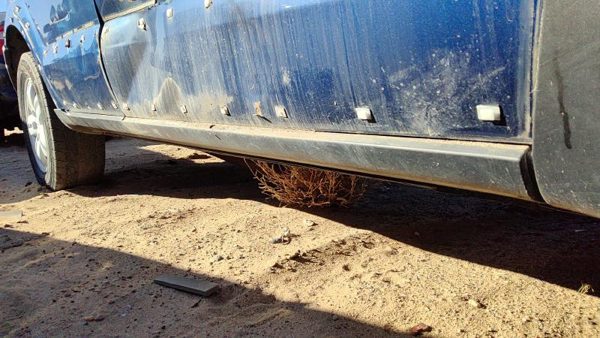 2005-2009 Hyundai Tucson Passenger Right Lower Rocker Panel Moulding Side Skirt — photo 5