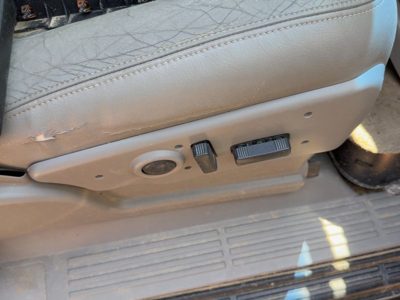 05 Suburban 1500 Passenger Right Side Power Seat Switch With Trim Panel Gray 92I