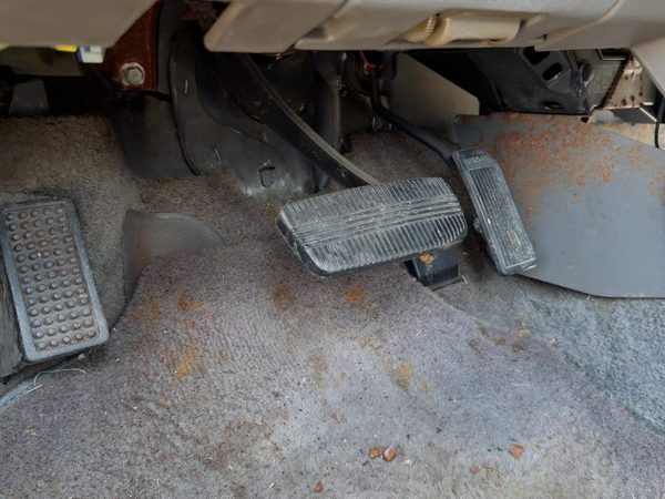 1985-1988 Nissan Maxima Brake Pedal Assembly Oem — photo 1