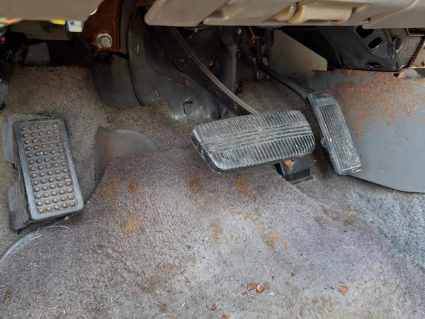 1985-1988 Nissan Maxima Brake Pedal Assembly Oem — photo 2