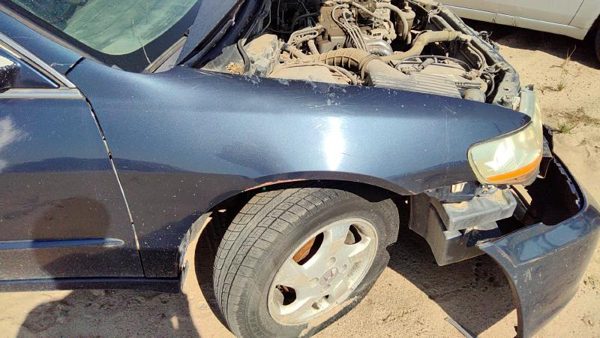 1999 Honda Accord Fender RH Gray — photo 2