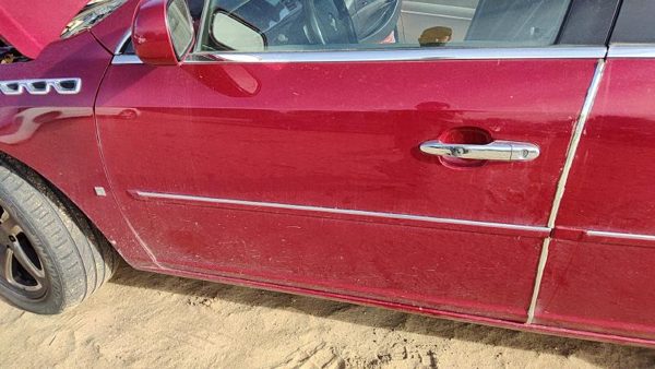 2007 Buick Lucerne Front Door LH Crimson 86U 25863364 — photo 4