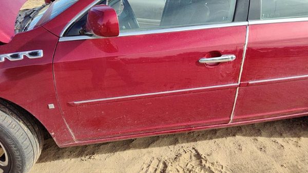 2007 Buick Lucerne Front Door LH Crimson 86U 25863364 — photo 2