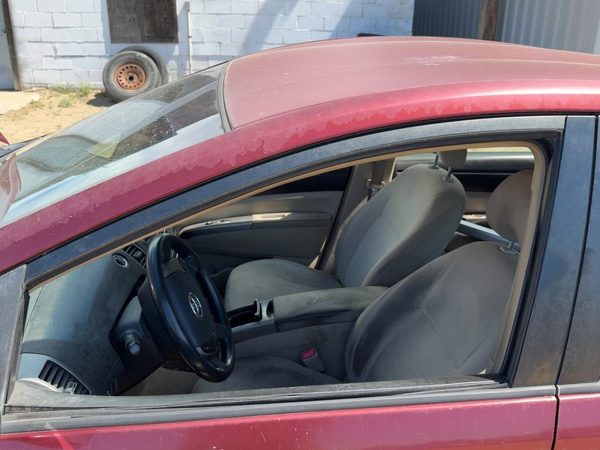 2004-2009 Toyota Prius Driver Left Front Side Window Door Glass Oem 6810247051 — photo 2
