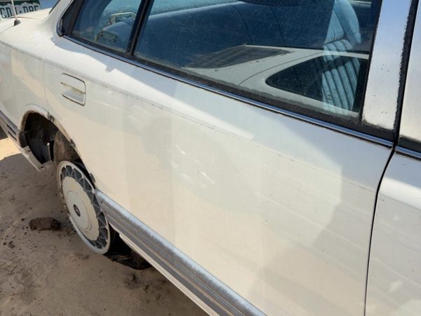 1993 Oldsmobile 88 Rear Door RH White — photo 1