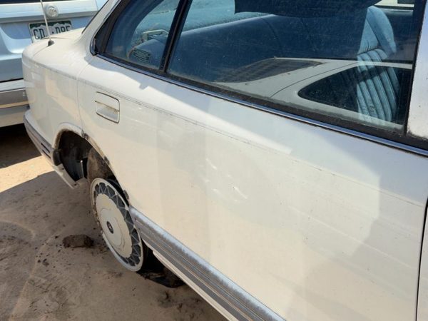 1993 Oldsmobile 88 Rear Door RH White — photo 3