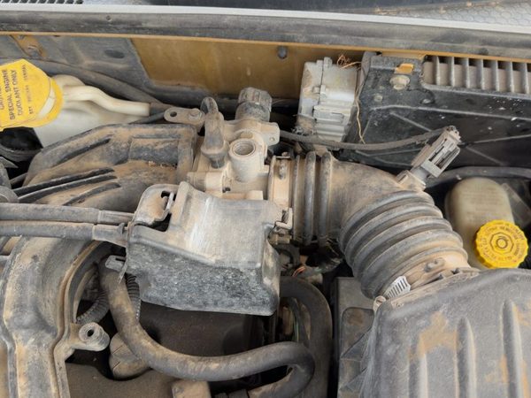 2001-2002 Chrysler Pt Cruiser Throttle Body Valve Oem With Sensors 2.4L — photo 5
