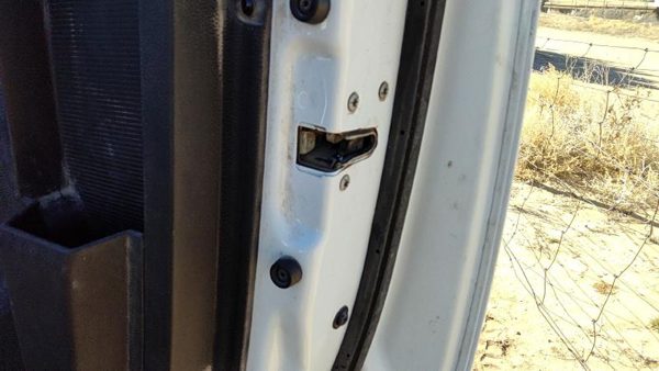 13-23 Ram 4500 Passenger Right Front Door Latch With Rods/Cables Regular Cab — photo 2