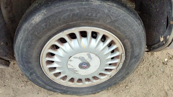1991-1996 Buick Park Ave 15" Aluminum Wheel Oem Factory Rim #1 12338899 — photo 1