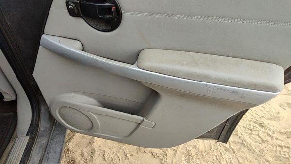 05-07 Equinox Passenger Right Rear Door Trim Panel With Switches Back Gray 142 — photo 6