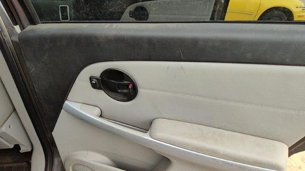 05-07 Equinox Passenger Right Rear Door Trim Panel With Switches Back Gray 142 — photo 4