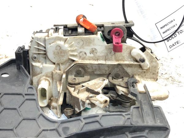 2013 Dodge Ram 1500 Driver Left Front Door Latch With Mount Bracket Standard Cab — photo 12