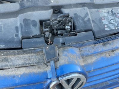 1999-2007 Vw Jetta Hood Latch Assembly With Bracket Oem Sedan 4 Cylinder