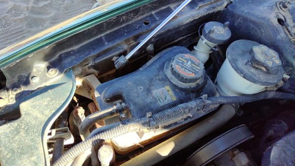 2000-2005 Ford Taurus Coolant Reservoir Radiator Overflow Tank Bottle Oem — photo 2