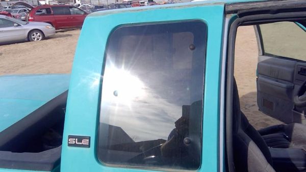 1983-1993 S10 Pickup Passenger Right Rear Quarter Glass Back Side Window Oem — photo 3